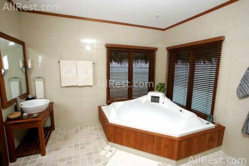 Hilton Maldives Resort & Spa 13